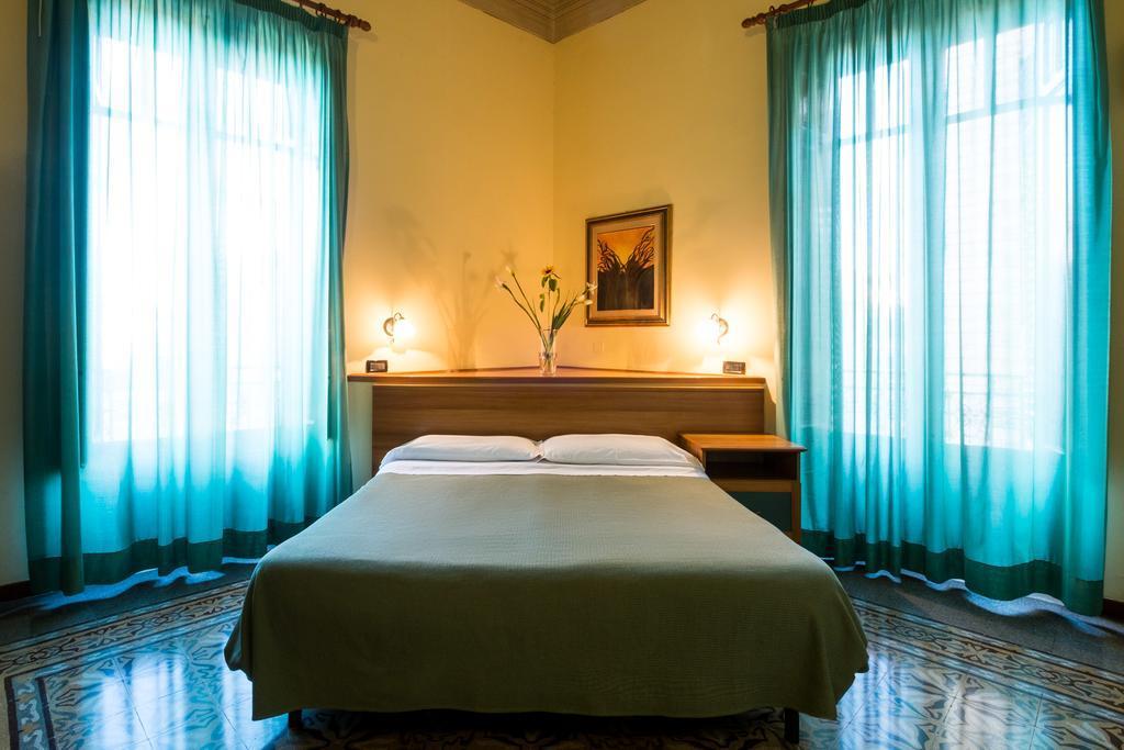 Hotel Italia Палермо Экстерьер фото