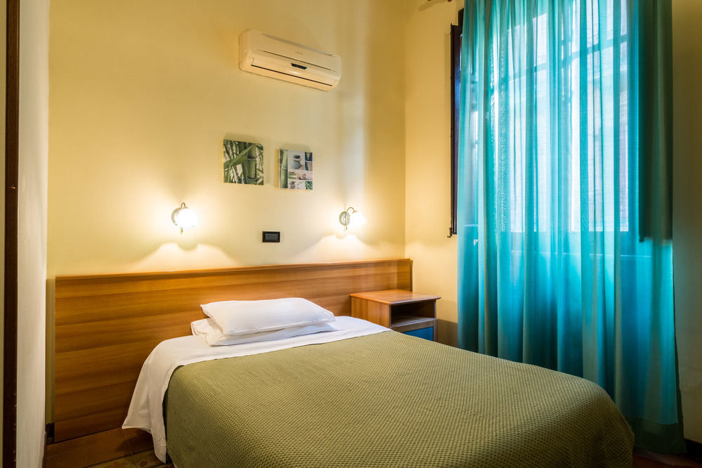 Hotel Italia Палермо Экстерьер фото