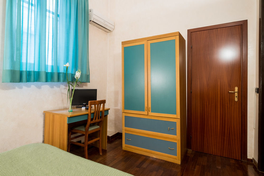Hotel Italia Палермо Экстерьер фото